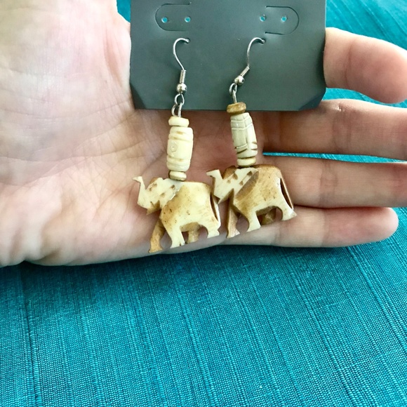 Wooden Elephant HANDMADE Earrings - Picture 5 of 5